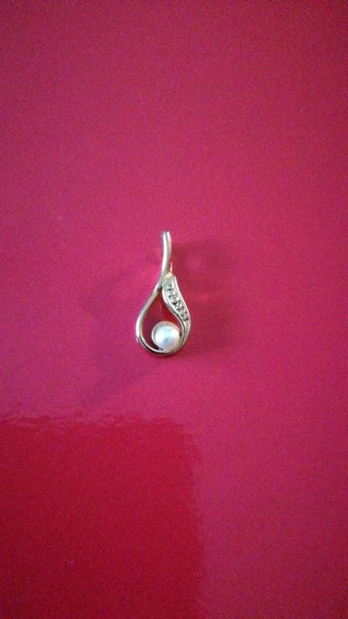 Pendentif doré