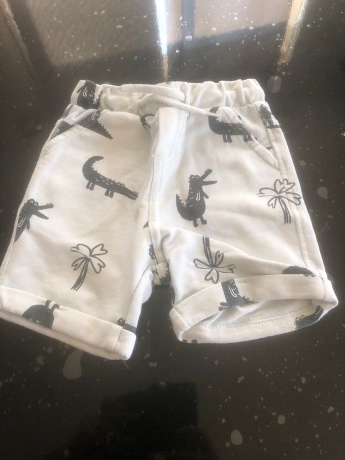 Petit shorts imprimé blanc bleu foncé et vert uni - photo numéro 7