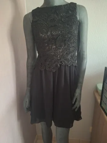 Robe noir dos nu