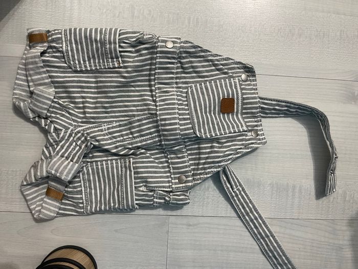 Salopette okaidi taille 3 mois  neuve