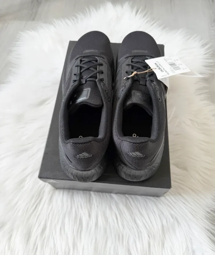 Basket Adidas – Taille 49 ⅓ – noir / All Black – Neuf avec étiquette - photo numéro 13