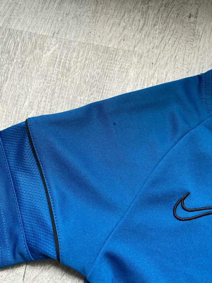 Lot 2 tee-shirts Nike dry fit 8-9 ans - photo numéro 11