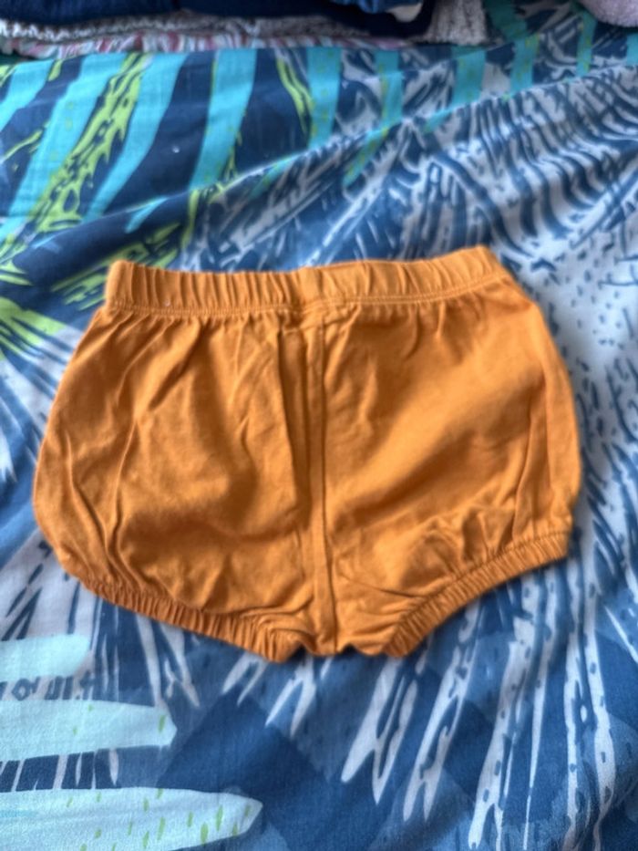 Short moutarde Kiabi 6 mois - photo numéro 3