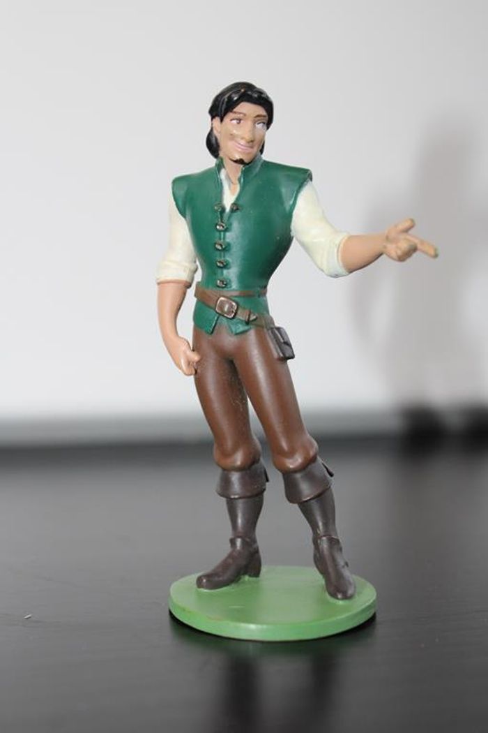 Disney lot figurines Raiponce - photo numéro 3