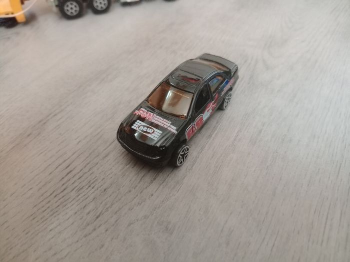 Petite voiture - photo numéro 2