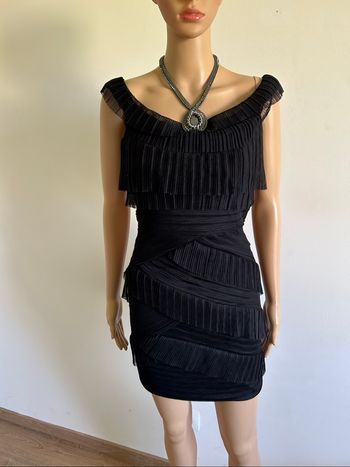 Robe noire avec volants Morgan taille S jamais portée