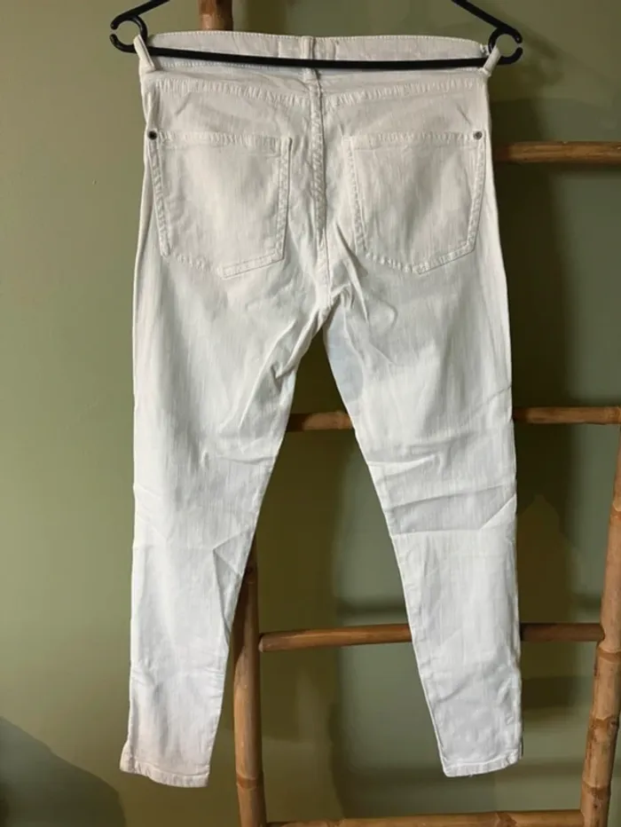 Jean slim blanc Mango avec zips aux chevilles - Taille 38 - photo numéro 5