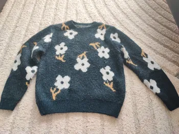 Pull fleurie Kiabi 6 ans