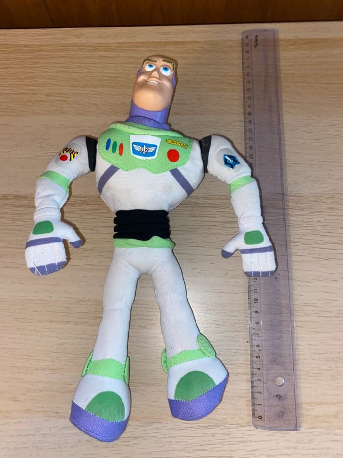 Peluche poupée disney pixar buzz éclair lightyear