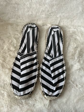 Espadrilles noires et blanches 42