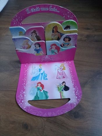 Valisette de 8 petits livres Princesses Disney