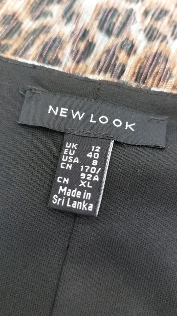 Robe motifs léopard décolleté en v New Look taille 38 - photo numéro 6