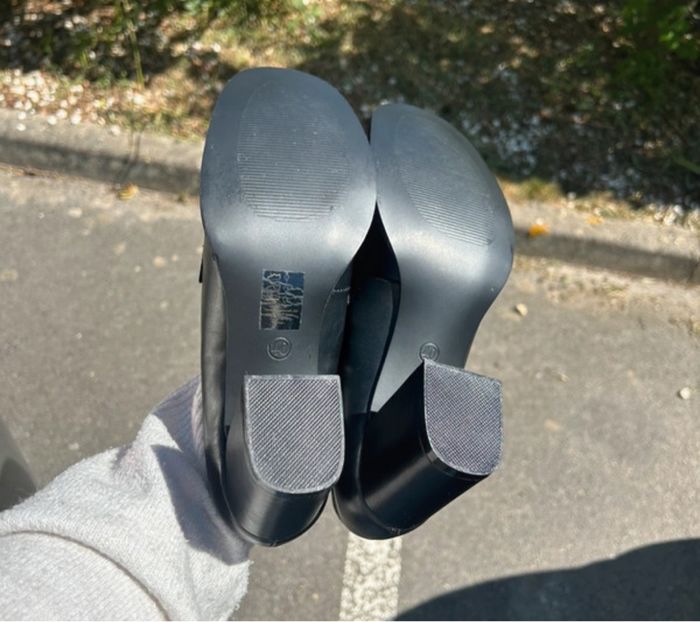 Chaussure noires neuves - photo numéro 3