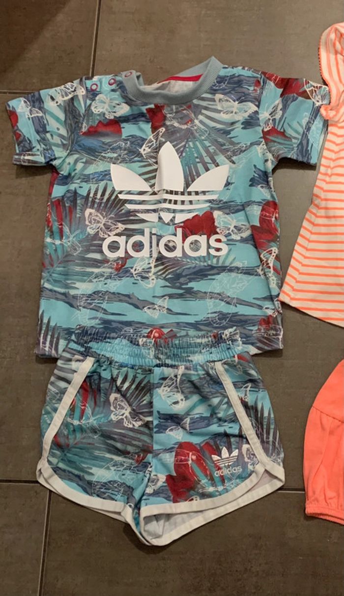 Ensemble fille tee-shirt et short 9/12 mois adidas