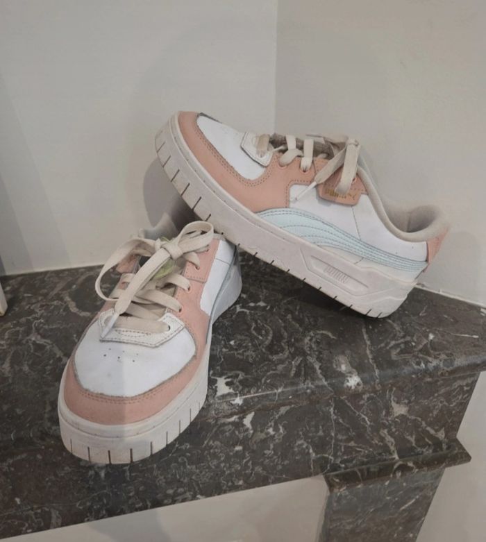 Puma colorées taille 37.5 avec semelle haute compensée