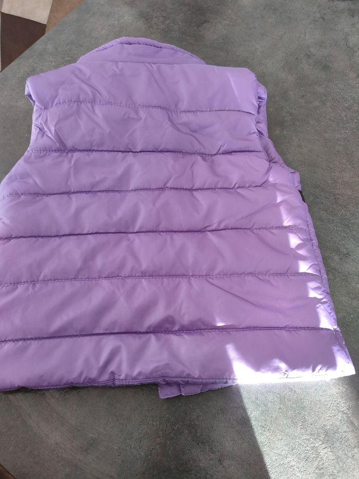 Joli doudoune sans manches pour bébé - photo numéro 2