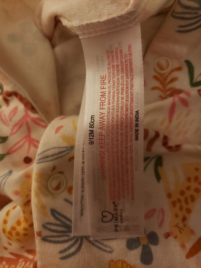 Lot de 2 pyjamas 🎀 Primark 9-12 mois 3€ - photo numéro 7