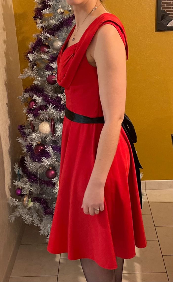Robe de soirée rouge - photo numéro 3