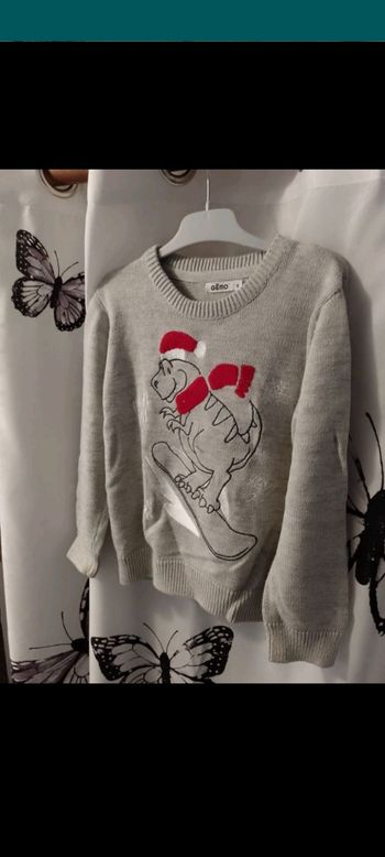 Pull Noël dinosaure 6 ans