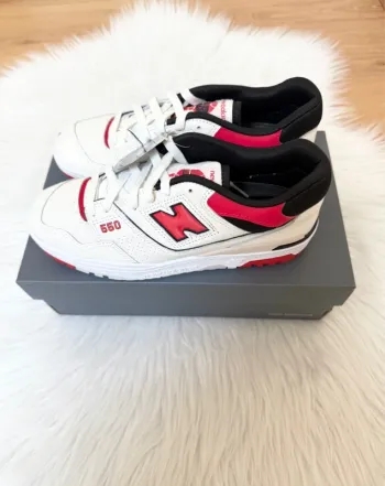 New Balance 550 – Taille 39,5 – blanc/rouge/noir – Neuf avec étiquette