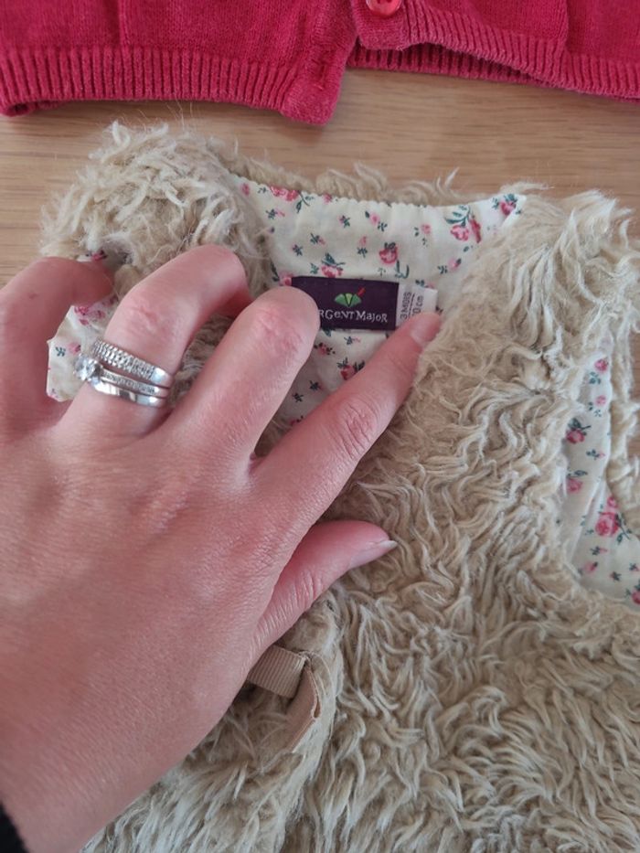 Lot 2 gilets 3 mois - photo numéro 2