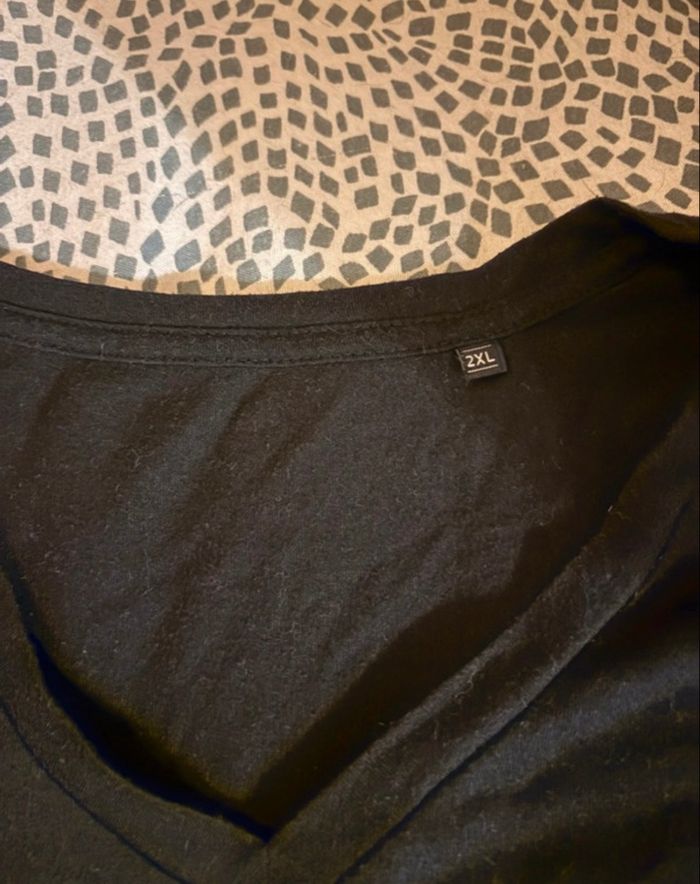 T-shirt homme col v - photo numéro 3