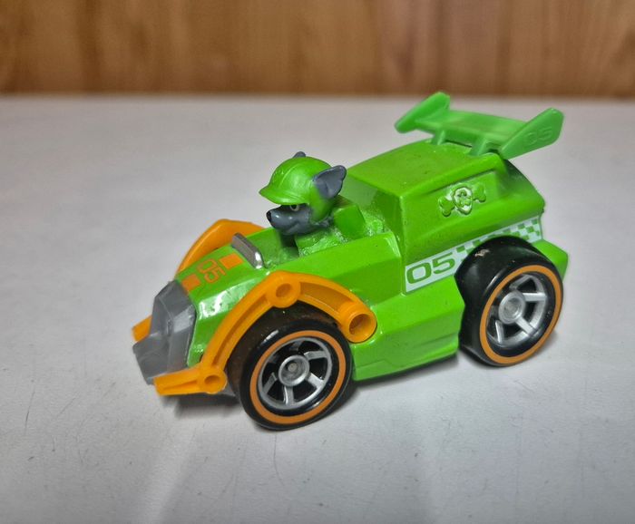 Vehicule miniature pat patrouille rocky voiture