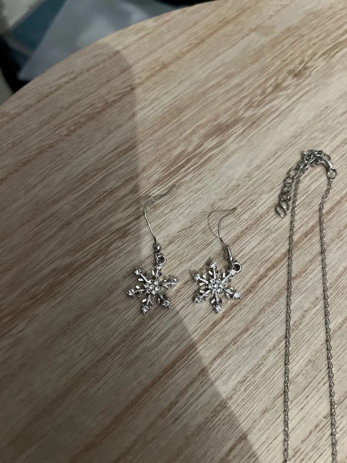 Collier + boucle d’oreille Noël - photo numéro 3