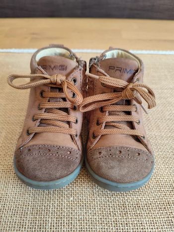 Bottines en cuir zippées et à lacets Primigi en 22