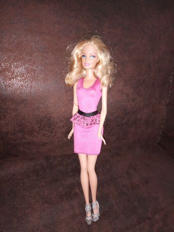 Jolie BARBIE "Mattel" de 1998