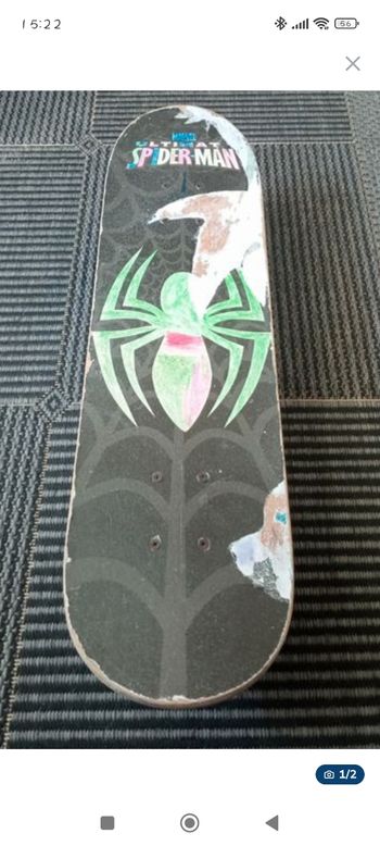 Skateboard spiderman enfant 