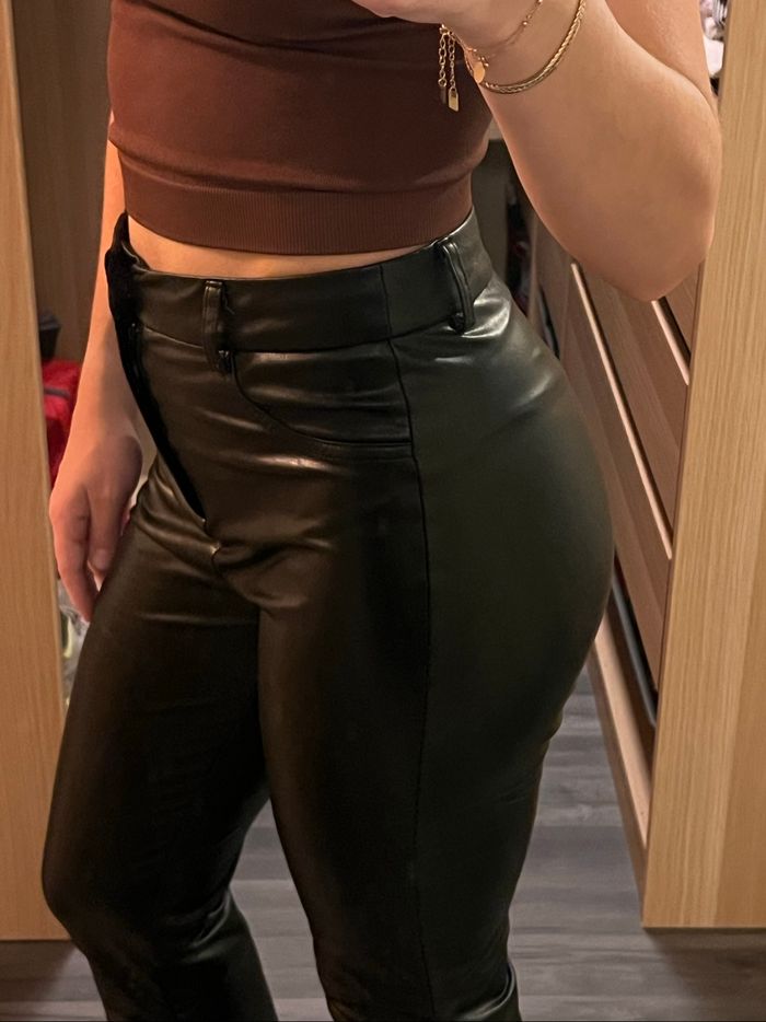 Pantalon simili cuir stradivarius - photo numéro 4