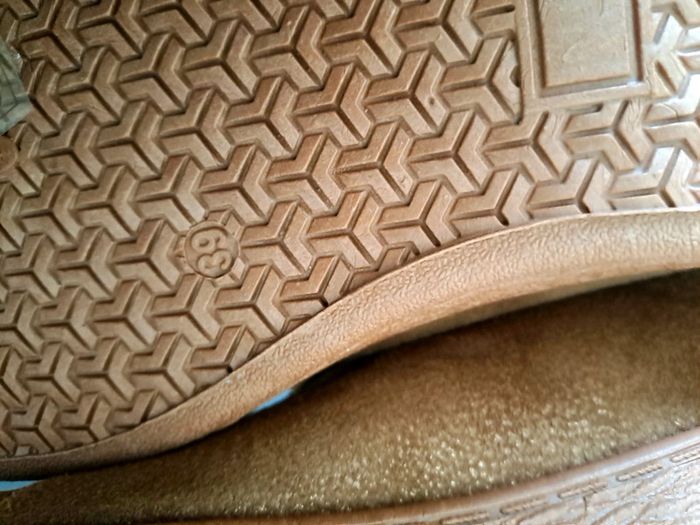 Baskets daim et strass - photo numéro 5