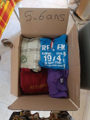 Gros carton de vetement enfant 5 6 ans multimarque