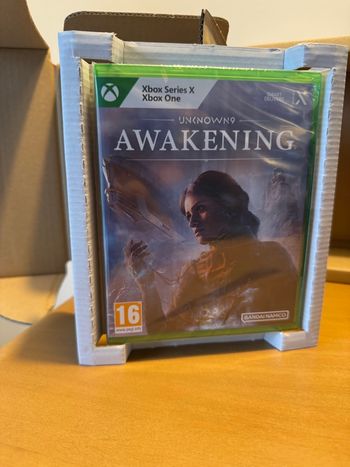 Collector Unknown 9 : Awakening Xbox Series complet (+ un code numérique pour les skins)