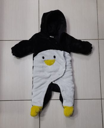 Combinaison 9 mois
Bon état