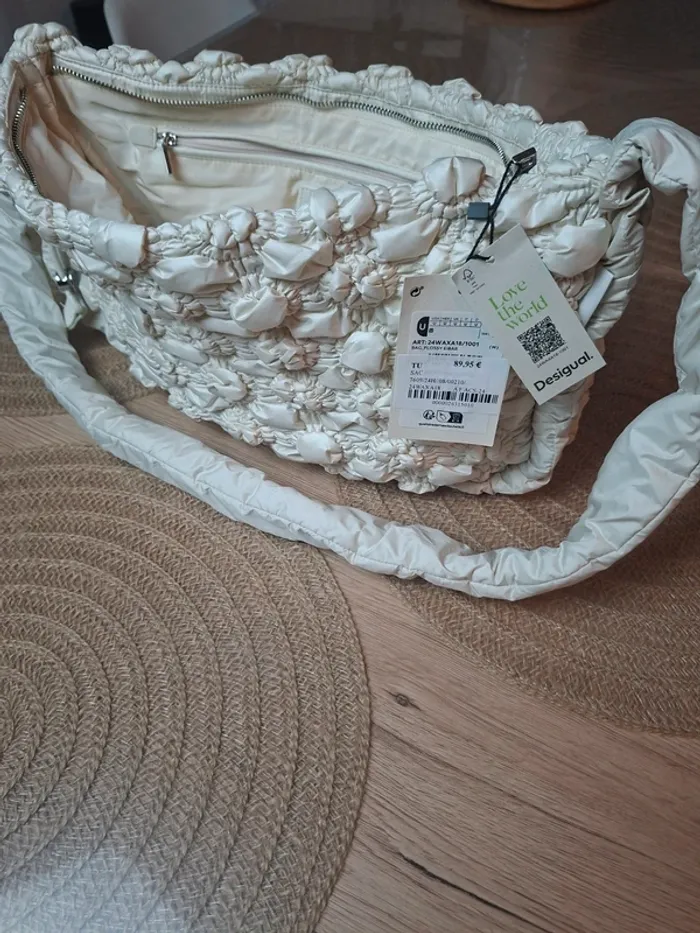Sac Desigual blanc texturé – neuf avec étiquette - photo numéro 11