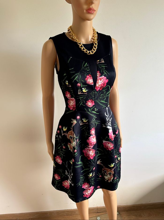 Robe noire et imprimée sans manches Molly Bracken taille 1 jamais portée - photo numéro 2