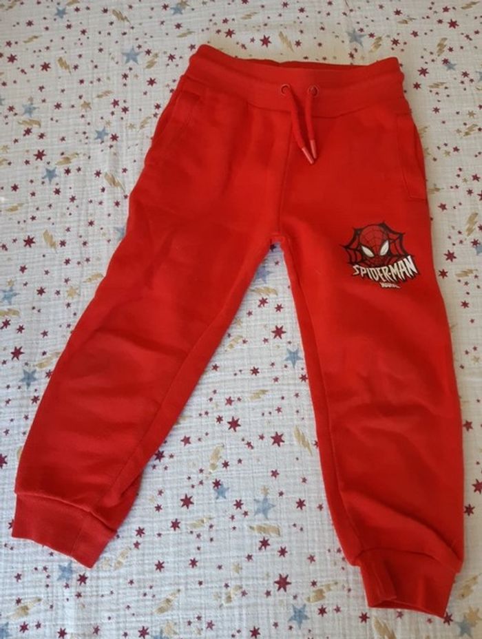 Pantalon rouge Spiderman Primark 3-4 ans 104cm