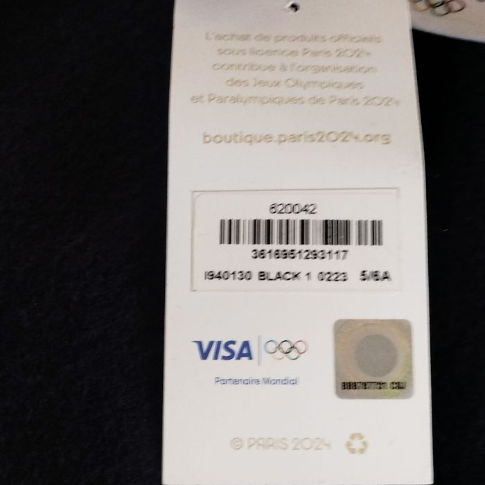 Sweat à capuche fille 5/6ans Neuf JO Paris 2024 - photo numéro 7