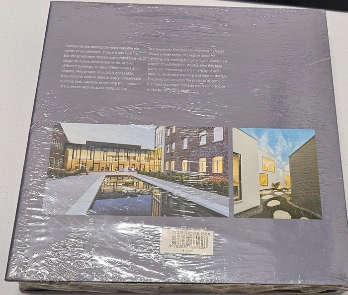 Livre architecture et design masterpieces Courtyard Braun - photo numéro 2