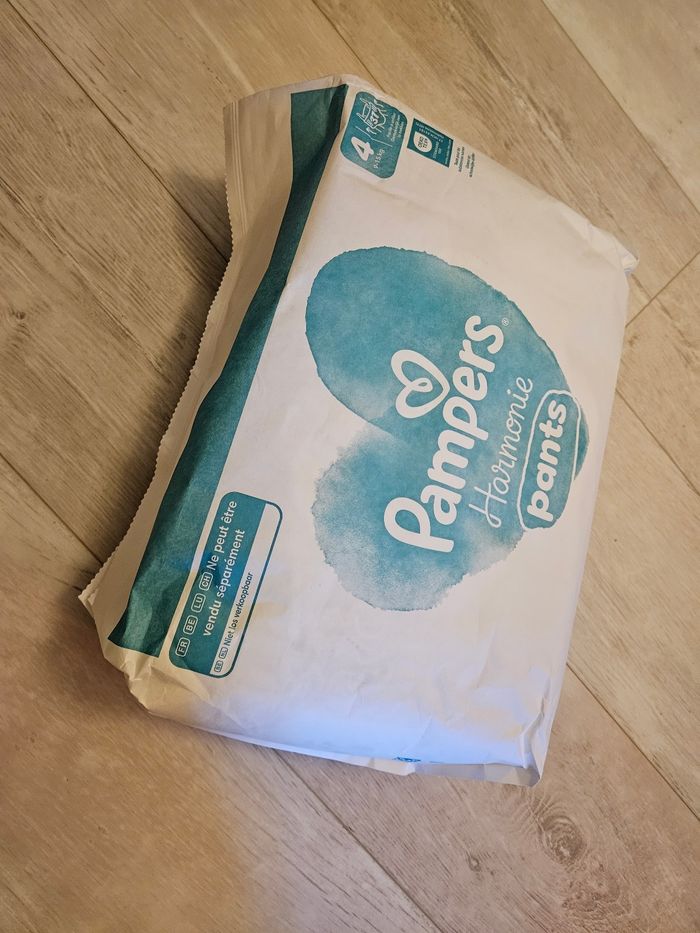Couches pampers harmonie taille 4 - photo numéro 2