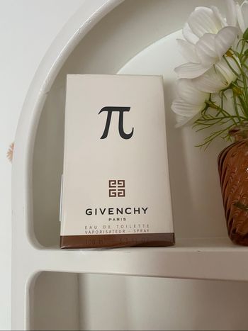 Parfum pi de givenchy
