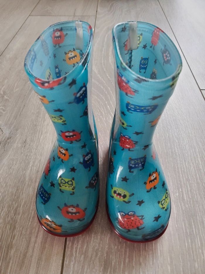 Bottes garçon Taille 22 - photo numéro 2