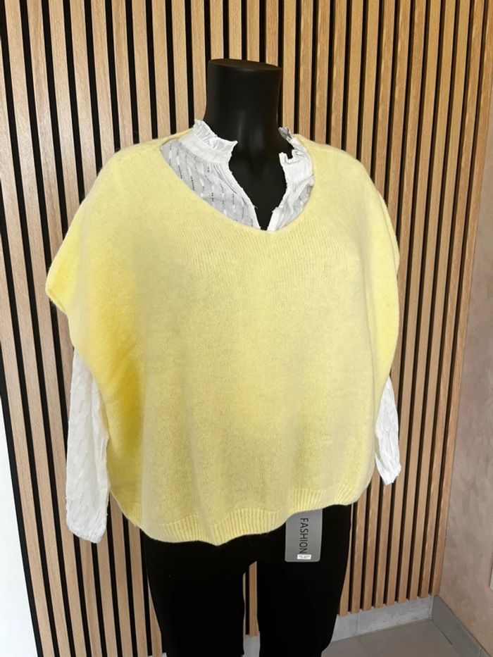 Pull sans manche jaune