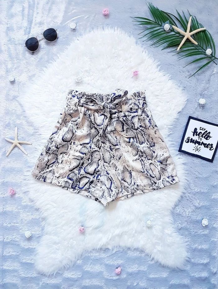 Short peau de serpent taille haute à ceinture - T.S ou T.36 🖤