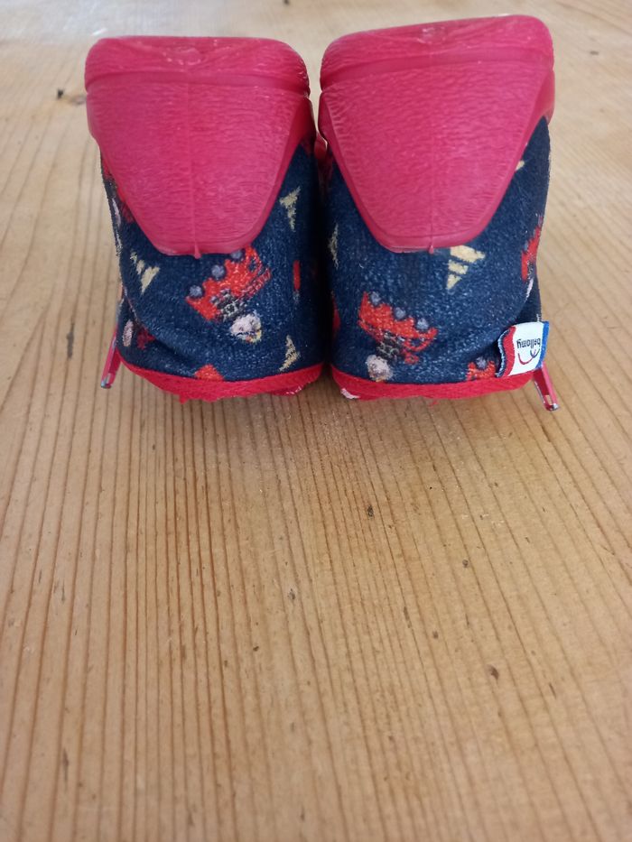 Jolis chaussons garçon Bellamy 24 motifs camions de pompiers - photo numéro 5