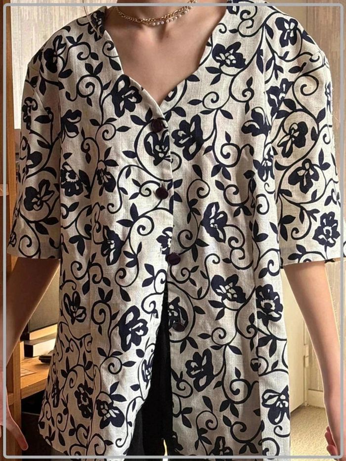Chemise fleurie à épaulette taille 48 - photo numéro 2