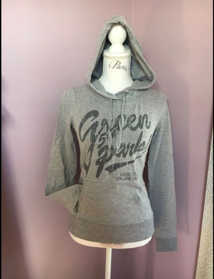 Sweat gris