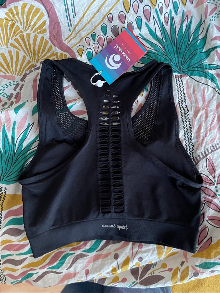 Jolie brassière de la bonne qualité